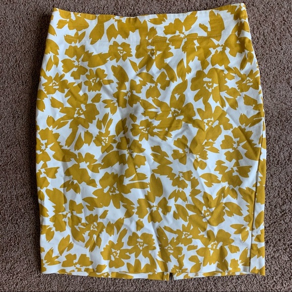 LOFT Womens Mustard Yellow White Fall Floral Pencil Skirt Size 4 petite - Picture 1 of 9